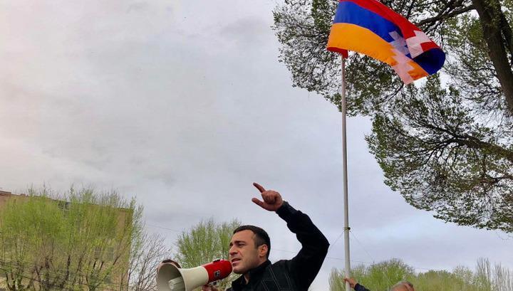 Արտաշատում վերականգնվել է Արցախի դրոշը․ Գերասիմ Վարդանյան