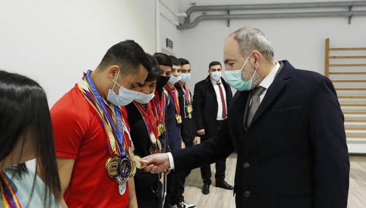 Վարչապետը պարապ է․ «Հրապարակ»