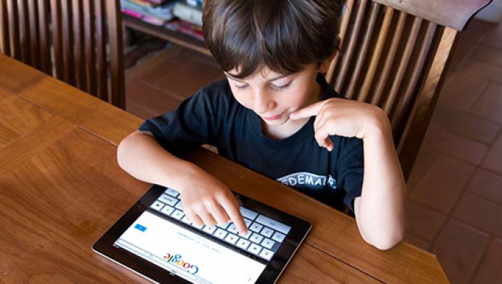 Կարիքավոր ընտանիքների երեխաներին 1800 պլանշետ կտրամադրվի