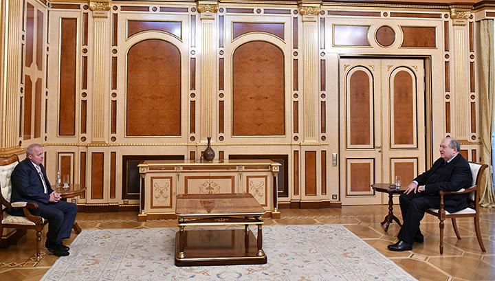 Արմեն Սարգսյանը ՌԴ դեսպան Սերգեյ Կոպիրկինի հետ քննարկել են ստորագրված եռակողմ հայտարարությունը