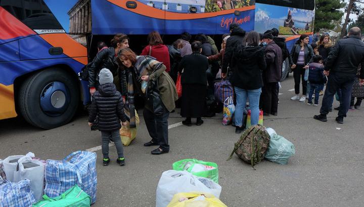 Արցախցիների ավտոբուսների ևս մեկ շարասյուն է ուղևորվել Ստեփանակերտ