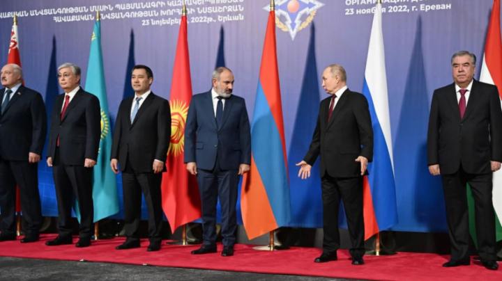 «Կոմերսանտ»-ին զարմացրել է Հայաստանում լուսանկարիչների ու երկրների առաջնորդների միջև ինտիմ կապը