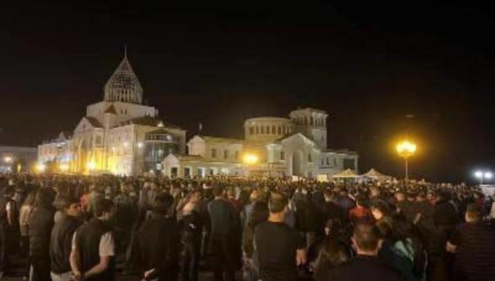 Ի՞նչ է կատարվում Ստեփանակերտում․ ուղիղ հեռարձակում