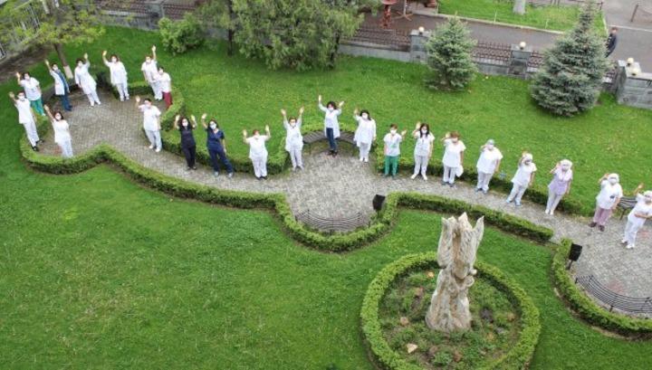 «Արաբկիր» ԲԿ-ի՝ վարակակիրների հետ աշխատող անձնակազմի մոտ վիրուս չի հայտնաբերվել