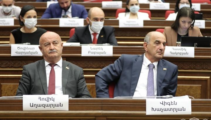 ՔՊ-ում թևերի են բաժանվել. «Ժողովուրդ»