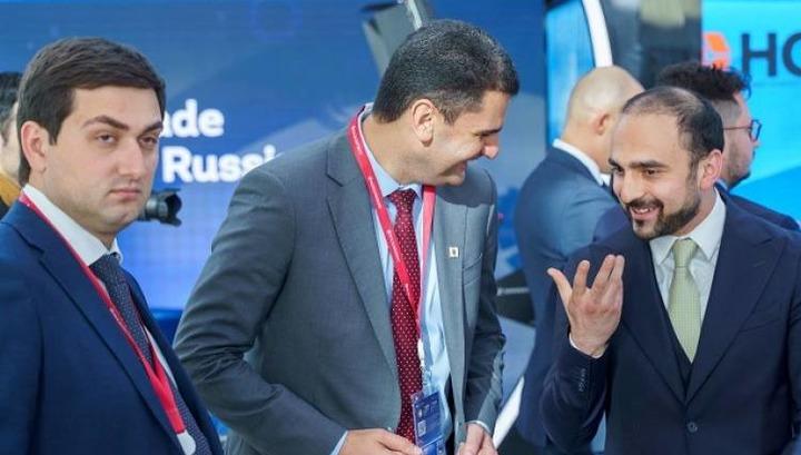 Հրաչը՝ ներսում, Ավինյանը՝ դրսում. Բախումներ չեն լինի․ «Հրապարակ»