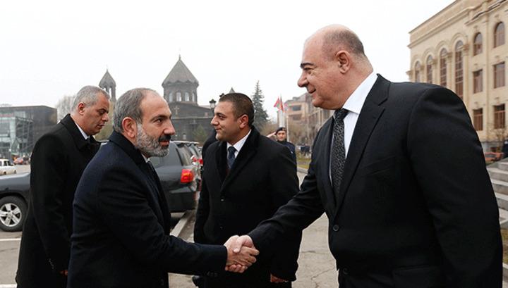 Գյումրիի «Ալավերդին». Սամվել Բալասյանի ճակտի գիրն ու հերթական գործարքը. 7or.am