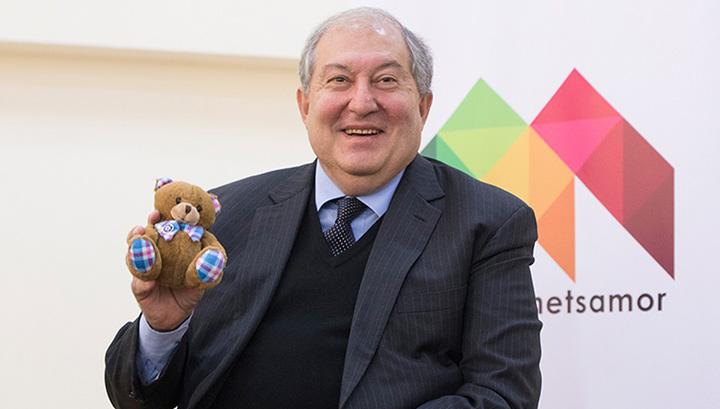 Եղեք ազատ, մի վախեցեք դիմագրավել մարտահրավերներին. Արմեն Սարգսյանի ուղերձը երիտասարդներին