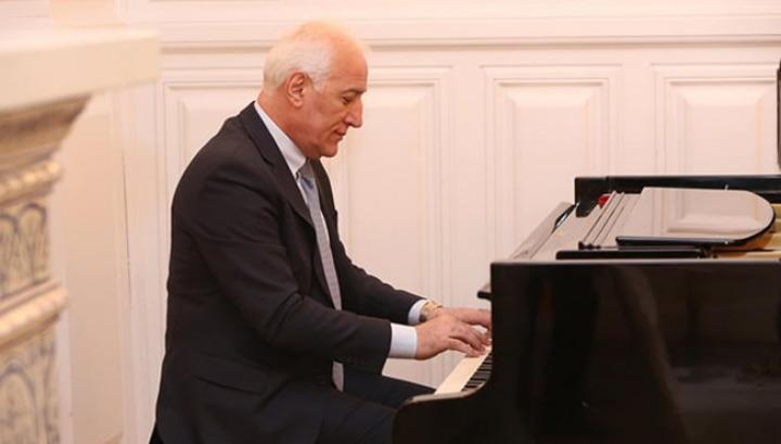 Ի՞նչն էր ապշեցրել մարդկանց նախագահի Գյումրի այցի ժամանակ․ Գագիկ Համբարյան