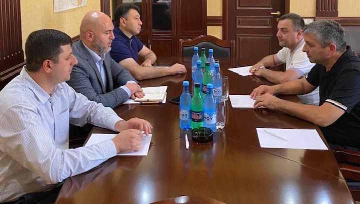 ՀՀԿ-ականները հանդիպել են Արցախի ԱԺ «Արդարություն» խմբակցության պատգամավորների հետ