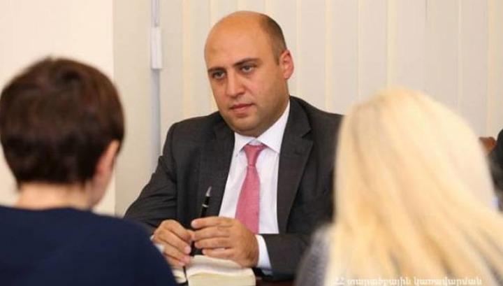 Արայիկ Հարությունյանի տեղակալը մեծ գումարներ է ստացել կառավարությունից․ «Հրապարակ»