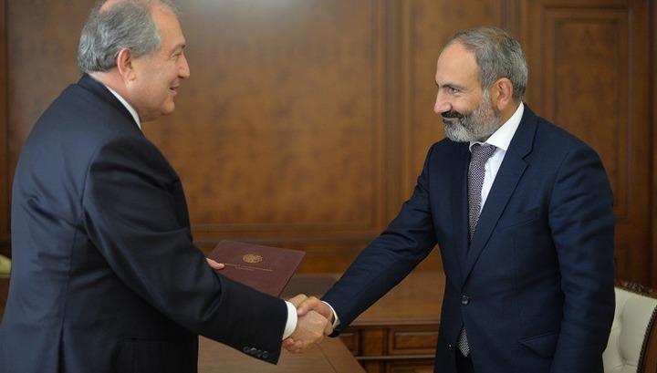 Արմեն Սարգսյանը գործարք է առաջարկել Նիկոլ Փաշինյանին. Politik.am