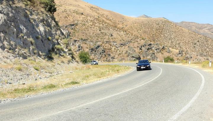 Արցախը Հայաստանին կապող միջպետական մայրուղու «Բերձորի մինջանցք»-ով երթևեկությունն անվտանգ է. Արցախի ՆԳՆ