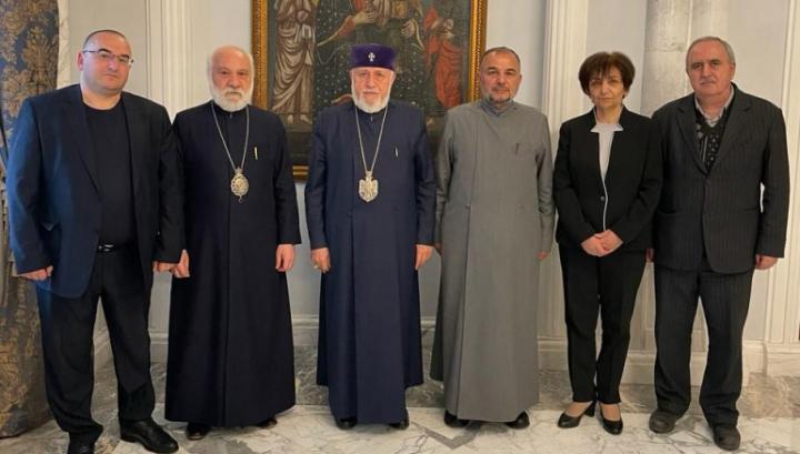 Վեհափառը Արցախի թեմին հորդորել է շարունակել բարձրաձայնել արցախցիների իրավունքների ապահովման հարցը