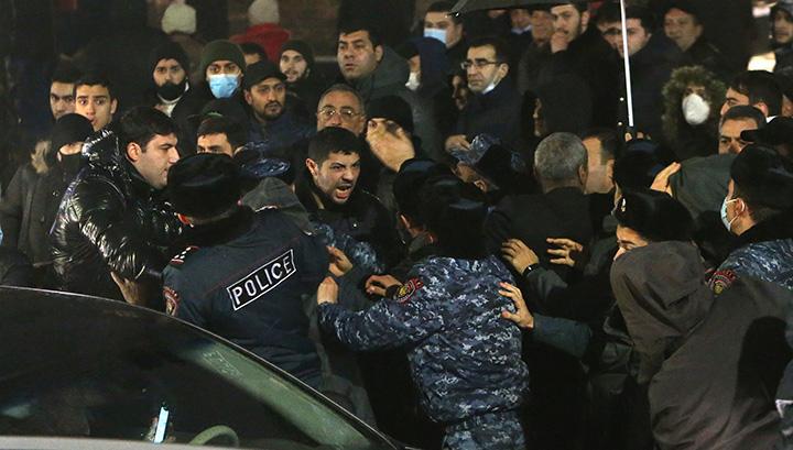 Փաստաբանական ծառայություն՝ ակցիայի ժամանակ իրավունքների խախտման դեպքում