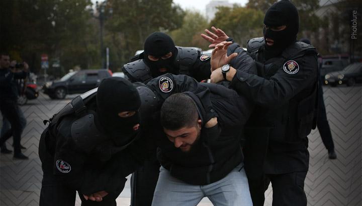 Դիմակավորված սևազգեստ ոստիկանները եղել են Ռազմական ինտիտուտի կուրսանտնե՞ր