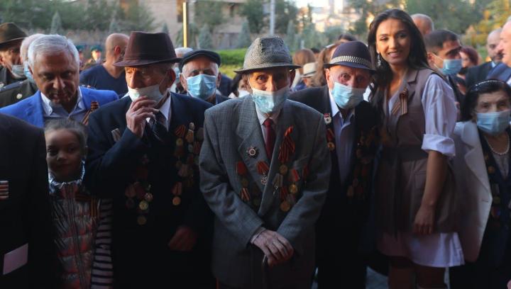 «Հաղթանակի դեմքերը». Երևանում մեծ շուքով բացվեց վետերանների դիմանկարների ֆոտոցուցահանդես