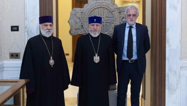 Եկեղեցին անում է հնարավոր ամեն ինչ արցախահայերի իրավունքների պաշտպանության խնդիրների ուղղությամբ. Գարեգին Բ-ն՝ Օկամպոյին