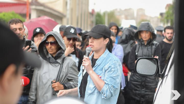 Խաղաղության աղավնի ձևացող մահաբեր զույգին պետք է հեռացնենք․ Արեգնազ Մանուկյան