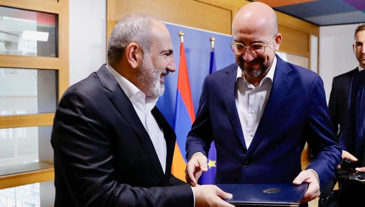 Նիկոլ Փաշինյանը Շառլ Միշելին է փոխանցել ԼՂ նախագահի նամակը