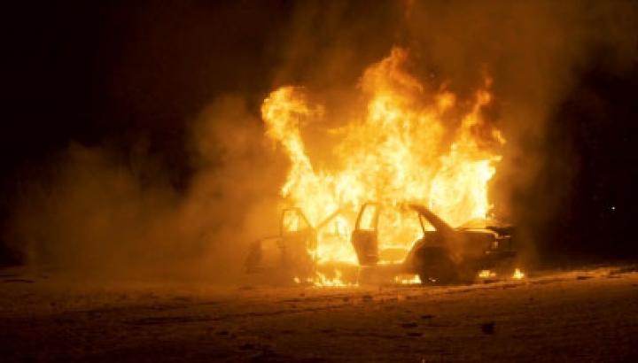 Վարդենիսում պայթեցրել են Սոթքի ոսկու հանքի աշխատակցի մեքենան