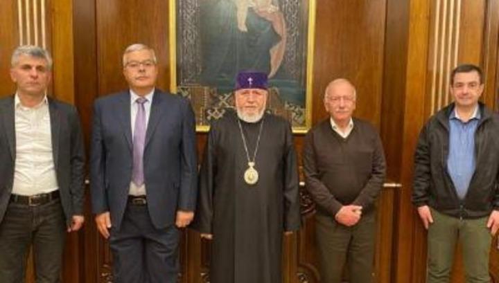 Ամենայն Հայոց Կաթողիկոսն ընդունել է ՀՅԴ Բյուրոյի նորընտիր անդամներին