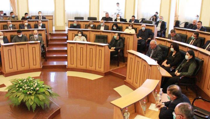 Արցախի պատգամավորները միջնորդություն են ներկայացրել Միքայել Արզումյանին ազատ արձակելու համար