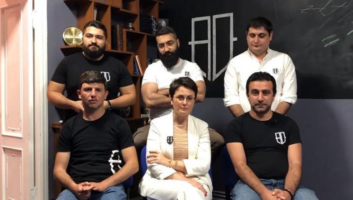 Առգրավվել են «Ադեկվադ»-ի գրասենյակում առկա բոլոր տեսակի կրիչները, այդ թվում՝ համակարգիչները