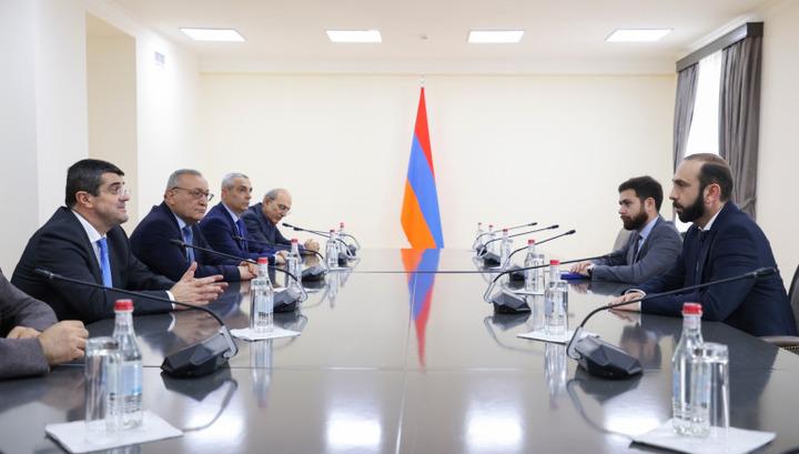 Միրզոյանը ներկայացրել է Ադրբեջանի հետ հարաբերությունների կարգավորման շուրջ ընթացող քննարկումների զարգացումները