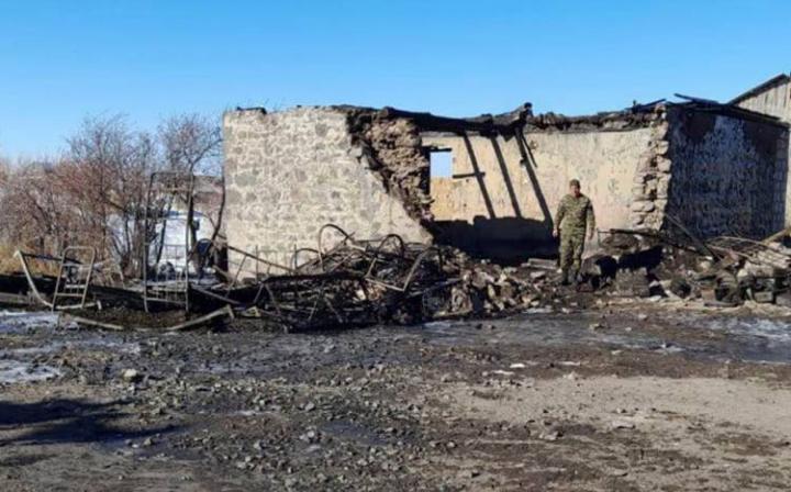 Դեմքը սրբիչով փակելով՝ գնացել է դեպի պատուհանը․ ինչ է պատմել կացարանի հրդեհից փրկված զինվորը. «Ժողովուրդ»