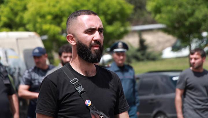 Փողոցում Սերժին էիք մերժում, Քոչարյանին կալանավորելուց ծափ էիք տալիս. Բա էլ հիմա ինչի՞ եք գոռում, որ ընդդիմություն մի բան արա. Հրանտ Ավետիսյան