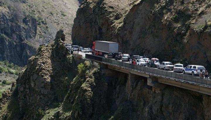 Վերին Լարսի անցակետում զորակոչի ենթակա բոլոր ռուսաստանցիներին առձեռն կհանձնվեն զինվորական ծանուցագրեր