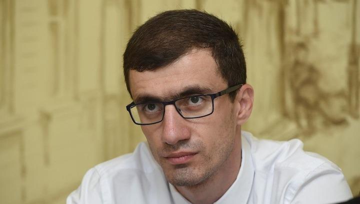 Նորանշանակ նախարարը որոշել է յուրայիններին առաջ հրել․ «Հրապարակ»