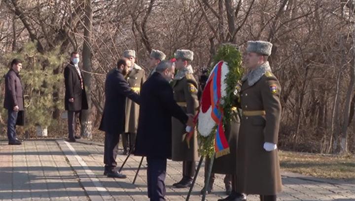 Փաշինյանը հարգանքի տուրք է մատուցել Սումգայիթի ոճրագործության զոհերի հիշատակին