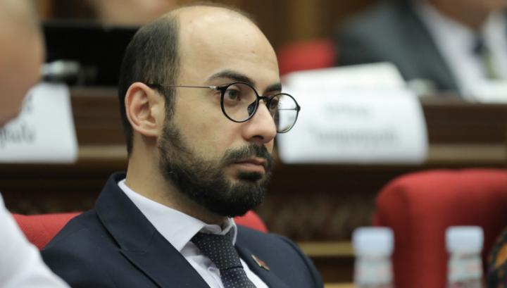 Նախկին լրագրողը պայքարում է լրագրողների դեմ