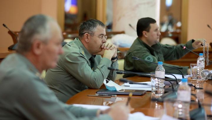 ԳՇ պետը միջգերատեսչական աշխատանքային խմբի հետ քննարկում է անցկացրել