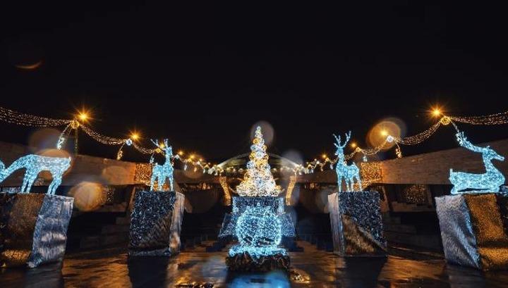 Մայրաքաղաքի ամանորյա շքեղ լուսավորությունը հարկատուների վրա ծանր «նստեց». «Հրապարակ»