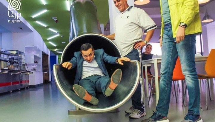 Ինչո՞վ զբաղված կլինեին իշխանավորները, եթե 2018-ի էդ «հեղափոխություն» կոչված ավանտյուրան եղած չլիներ. Սևակ Հակոբյան