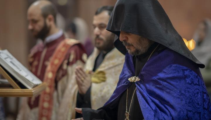 Ստեփանակերտի Մայր Տաճարում կատարվել է երեկոյան ժամերգություն և օրհնության կարգ