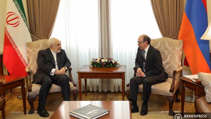 Մեկնարկել է Արա Այվազյանի և Մոհամմադ Ջավադ Զարիֆի առանձնազրույցը