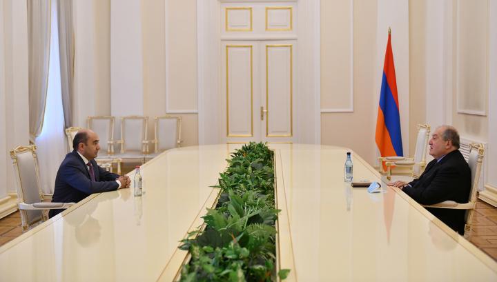 Արմեն Սարգսյանը հանդիպել է Էդմոն Մարուքյանի հետ