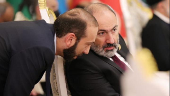 Փաշինյանը Միրզոյանի միջոցով փորձում է կապի դուրս գալ ռուսաստանյան ղեկավարության հետ. «Իրավունք»