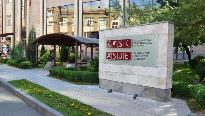 Համավարակի պայմաններում ուսանողներին բերել բուհ և սկսել գործադո՞ւլ