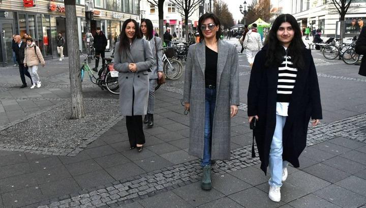 Փաշինյանը Գերմանիա է տարել նաև միջնեկ աղջկան