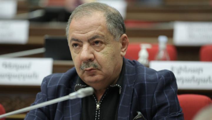 Պապիկյանը, որ ժամանակին ուներ ինքնասիրություն, այսօր դարձել է Ալիեւի, Էրդողանի կամակատարի կամակատարը․ Աղվան Վադանյան․ Aravot.am