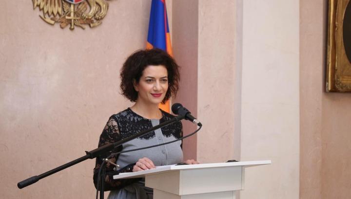 Մեր ընտանիքի համար էլ է դժվար այս օրերին փակված մնալ տանը․ Աննա Հակոբյան