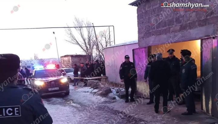 Շիրակի մարզի ավտոտնակներից մեկում ավտոմեքենայի մեջ հայտնաբերվել է տղամարդու դի, իսկ գետնին՝ աղջկա