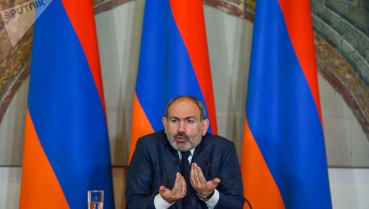 Իսկ ո՞ւմ հետ «կապ ունի» երկրի վարչապետը. «Փաստ»