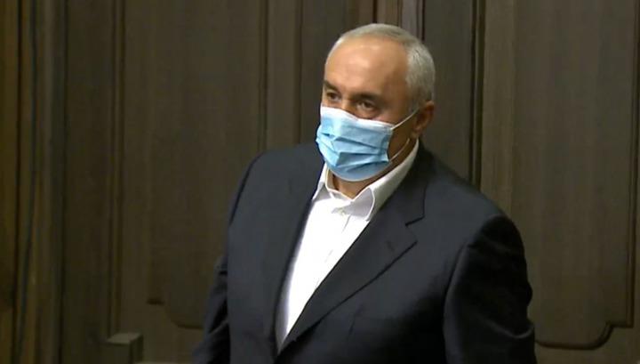 Արարատի նոր մարզպետը ռեստորան է հրավիրել համայնքապետերին ու խոստացել, որ լավ աչքով կնայի. «Հրապարակ»