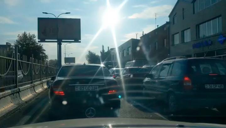 Ոստիկանները կանգնացրել են Երևան գործի եկող ժողովրդին. Կարեն Վրթանեսյան